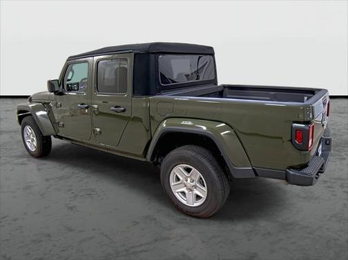 2022 Jeep Gladiator Sport S