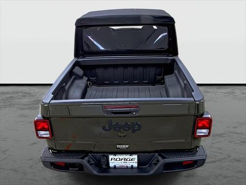 2022 Jeep Gladiator Sport S