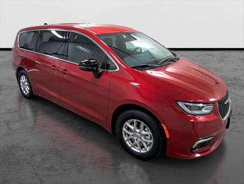 2025 Chrysler Pacifica L