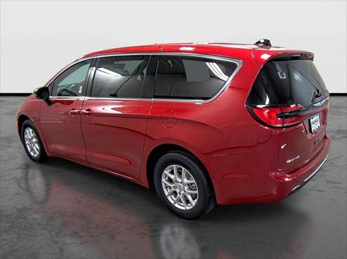 2025 Chrysler Pacifica L