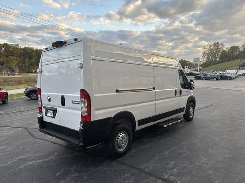 2025 RAM ProMaster 2500 Tradesman
