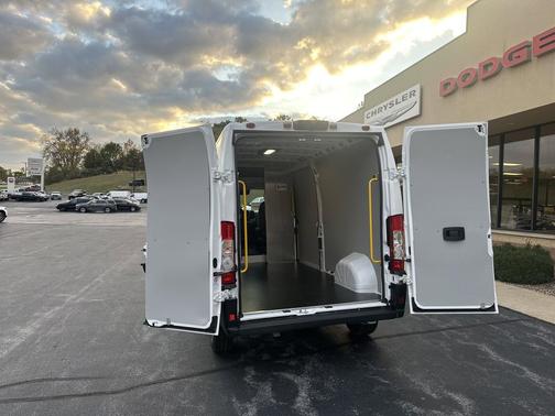 2025 RAM ProMaster 2500 Tradesman
