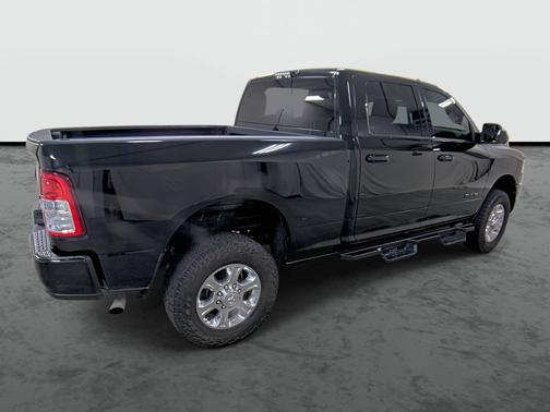 2019 RAM 2500 Big Horn Crew Cab 4x4 6'4' Box