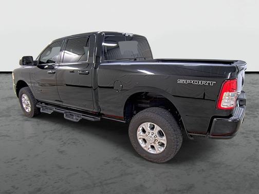 2019 RAM 2500 Big Horn Crew Cab 4x4 6'4' Box