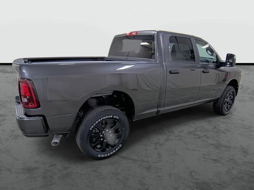 2025 RAM 2500 Big Horn Crew Cab 4x4 6'4' Box