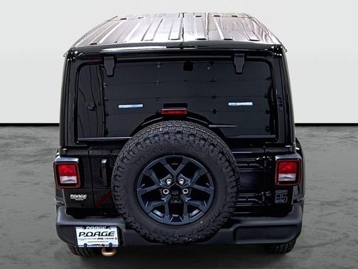 Black Clearcoat 2026 Jeep Wrangler 4-Door 85th Anniversary Edition