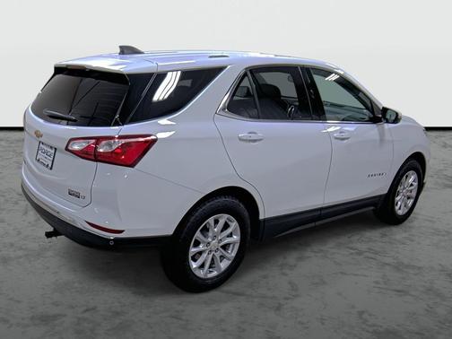 Summit White 2018 Chevrolet Equinox LT