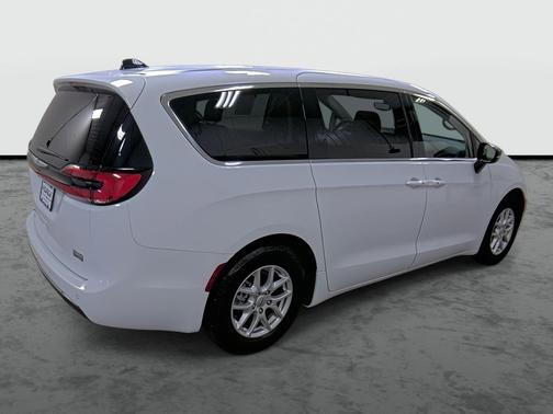Bright White Clearcoat 2024 Chrysler Pacifica Touring L