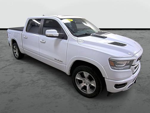 Bright White Clearcoat 2020 RAM 1500 Laramie