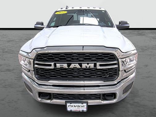 2022 RAM 2500 Tradesman Crew Cab 4x4 8' Box