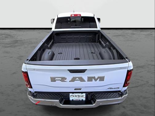 2025 RAM 2500 Tradesman Crew Cab 4x4 8' Box