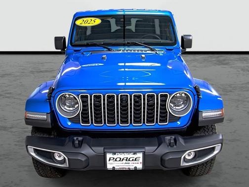 Hydro Blue Pearlcoat 2025 Jeep Wrangler 4-Door Sahara 4x4