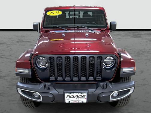 Snazzberry Pearlcoat 2022 Jeep Gladiator Overland