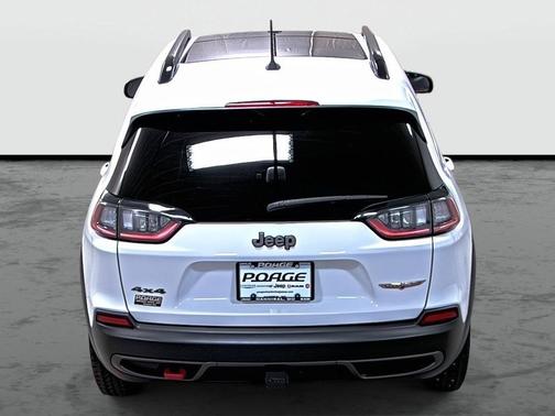 Bright White Clearcoat 2022 Jeep Cherokee Trailhawk