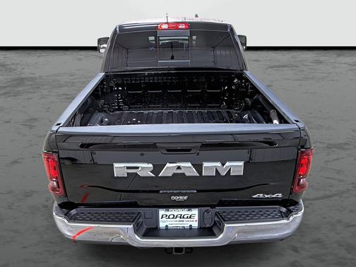 2025 RAM 2500 Tradesman Crew Cab 4x4 6'4' Box