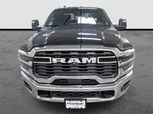2025 RAM 2500 Tradesman Crew Cab 4x4 6'4' Box