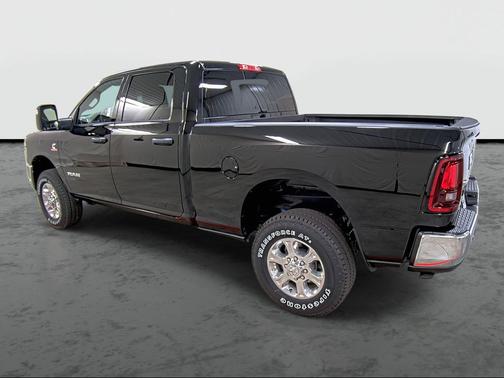 2025 RAM 2500 Big Horn Crew Cab 4x4 6'4' Box