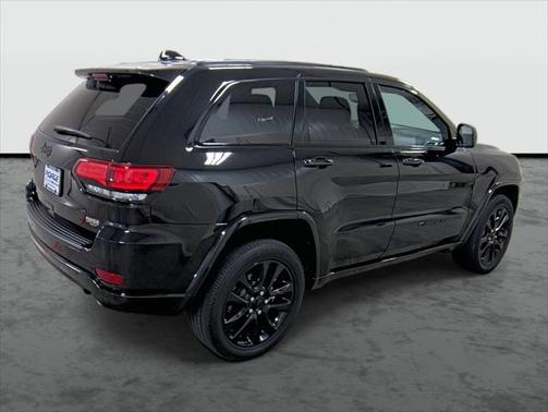 2022 Jeep Grand Cherokee Laredo