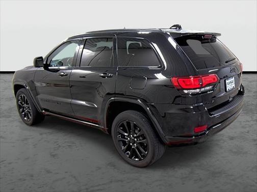 2022 Jeep Grand Cherokee Laredo