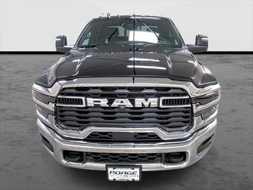 2025 RAM 2500 Tradesman Crew Cab 4x4 6'4' Box