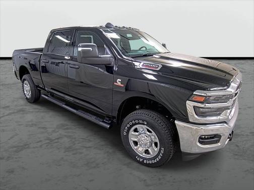 2025 RAM 2500 Tradesman Crew Cab 4x4 6'4' Box