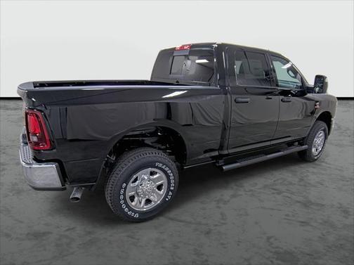 2025 RAM 2500 Tradesman Crew Cab 4x4 6'4' Box