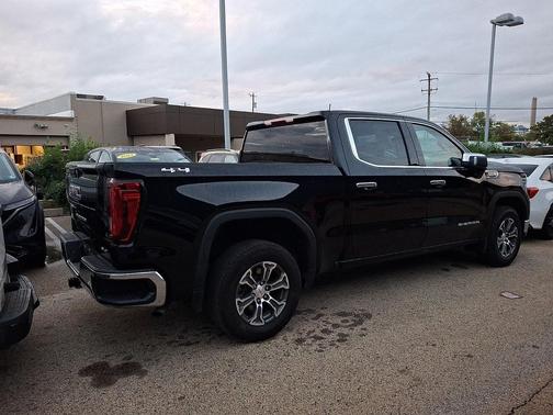 Onyx Black 2025 GMC Sierra 1500 SLT