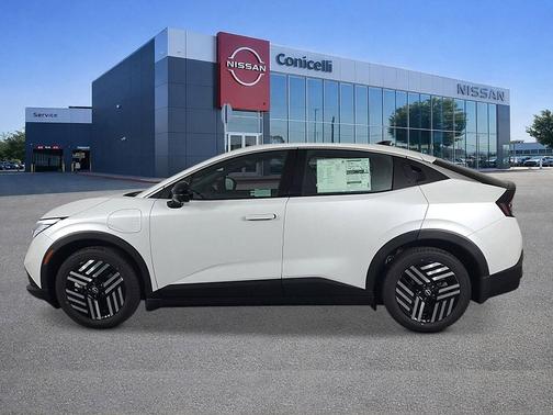 Everest White Pearl Tricoat 2026 Nissan Leaf SV+