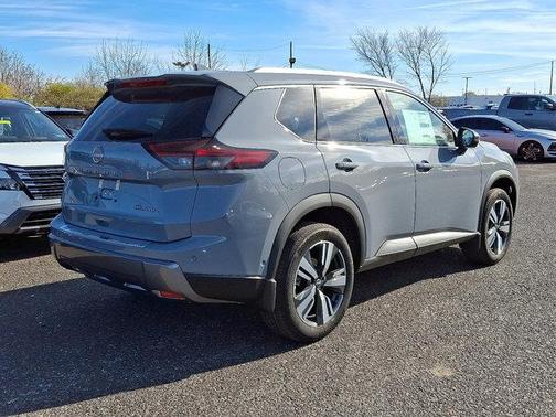 2025 Nissan Rogue SL