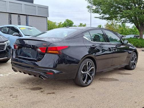 2024 Nissan Altima SR FWD