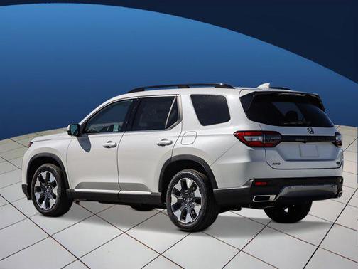 Platinum White Pearl 2026 Honda Pilot Touring 8-Passenger