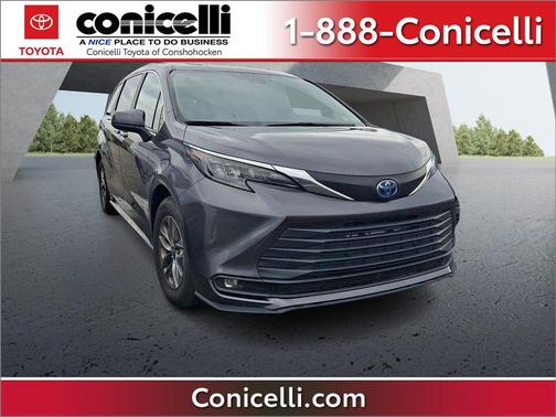 Magnetic Gray Met 2025 Toyota Sienna XLE
