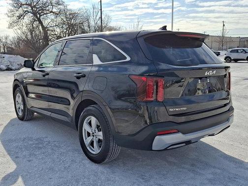 2024 Kia Sorento LX