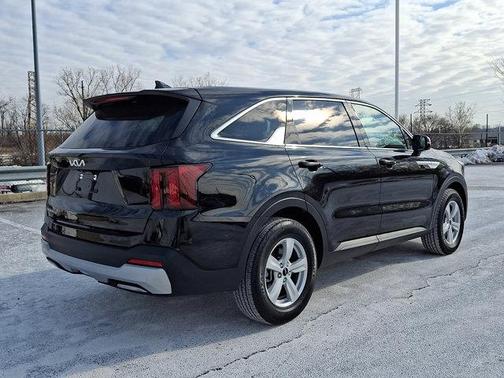 2024 Kia Sorento LX