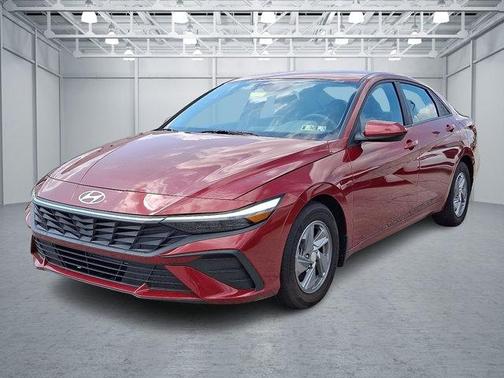 2024 Hyundai ELANTRA SE
