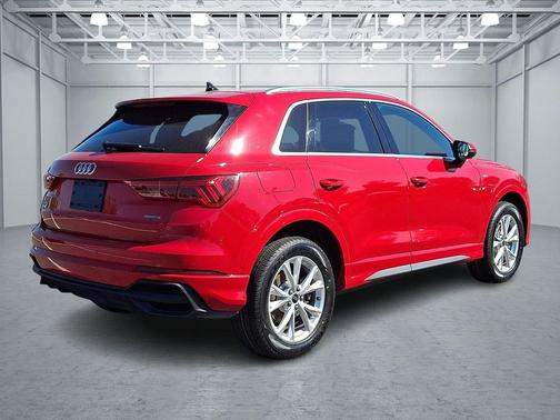 Progressive Red Metallic 2025 Audi Q3 Premium 45 TFSI S line quattro Tiptronic