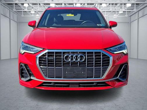 Progressive Red Metallic 2025 Audi Q3 Premium 45 TFSI S line quattro Tiptronic
