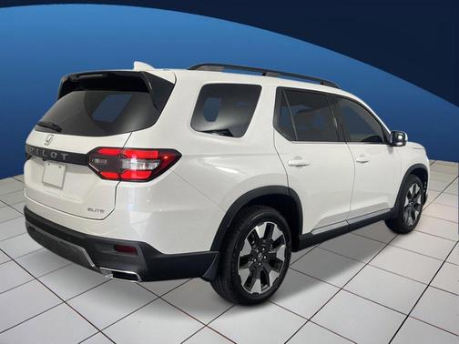 Platinum White Pearl 2026 Honda Pilot Elite