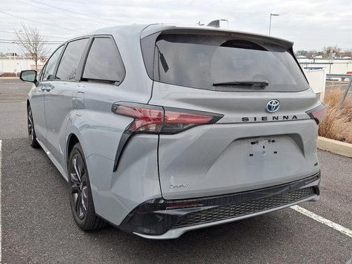 2025 Toyota Sienna XSE 7 Passenger