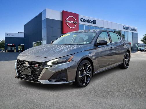 Gun Metallic 2024 Nissan Altima SR FWD