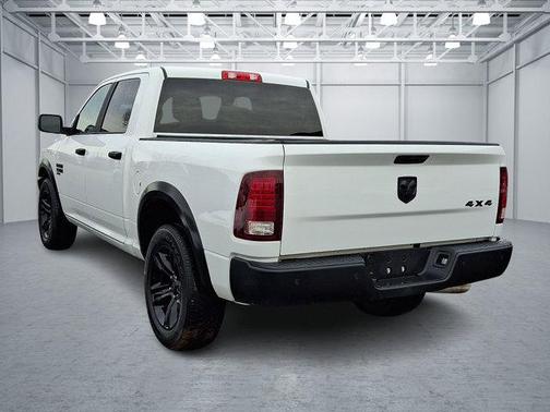 2024 RAM 1500 Classic Warlock Crew Cab 4x4 5'7' Box