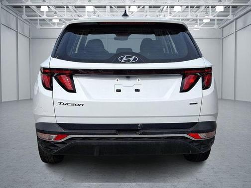 2023 Hyundai TUCSON SE