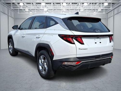 2023 Hyundai TUCSON SE