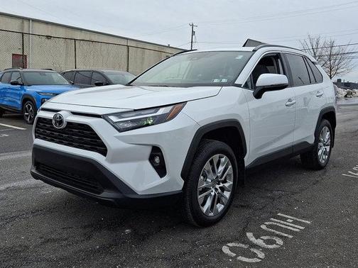 2025 Toyota RAV4 XLE Premium