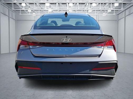 Fluid Metal 2025 Hyundai ELANTRA Sport