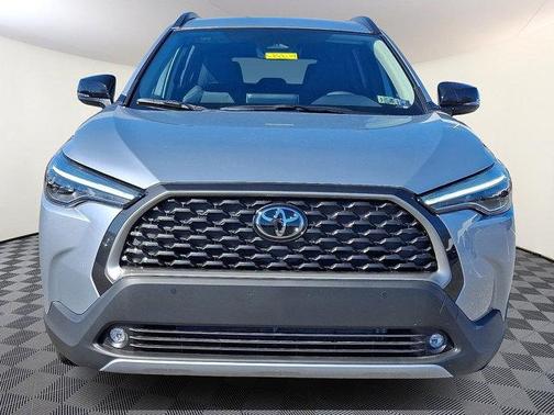 2025 Toyota Corolla Cross XLE