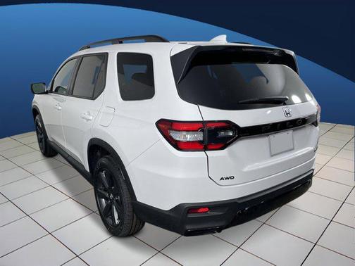 Platinum White Pearl 2026 Honda Pilot Sport