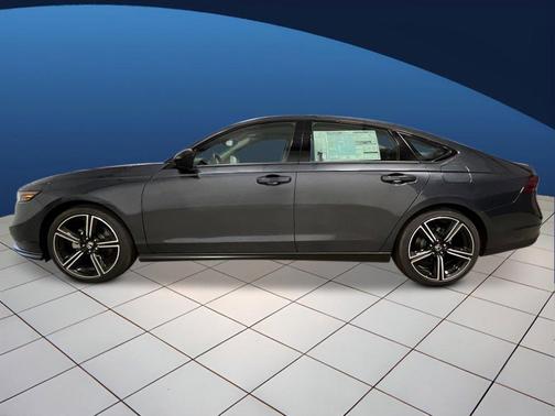 Meteorite Gray Metallic 2026 Honda Accord SE