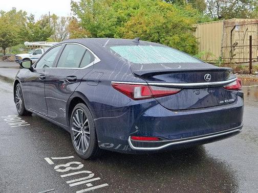 2022 Lexus ES 250 Base