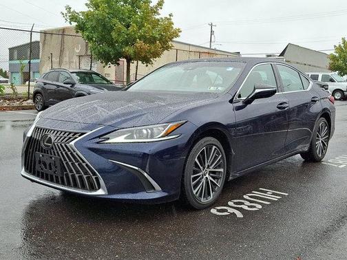 2022 Lexus ES 250 Base
